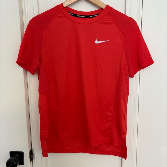 Nike Dri-FIT Red Running Shirt - Picture 1 of 3